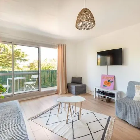 Apartment Ideal Familles Ou Pros 4 Pers A Talence, Proche Tram Et Bordeaux Centre