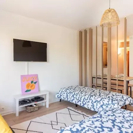 Apartment Ideal Familles Ou Pros 4 Pers A Talence, Proche Tram Et Bordeaux Centre *